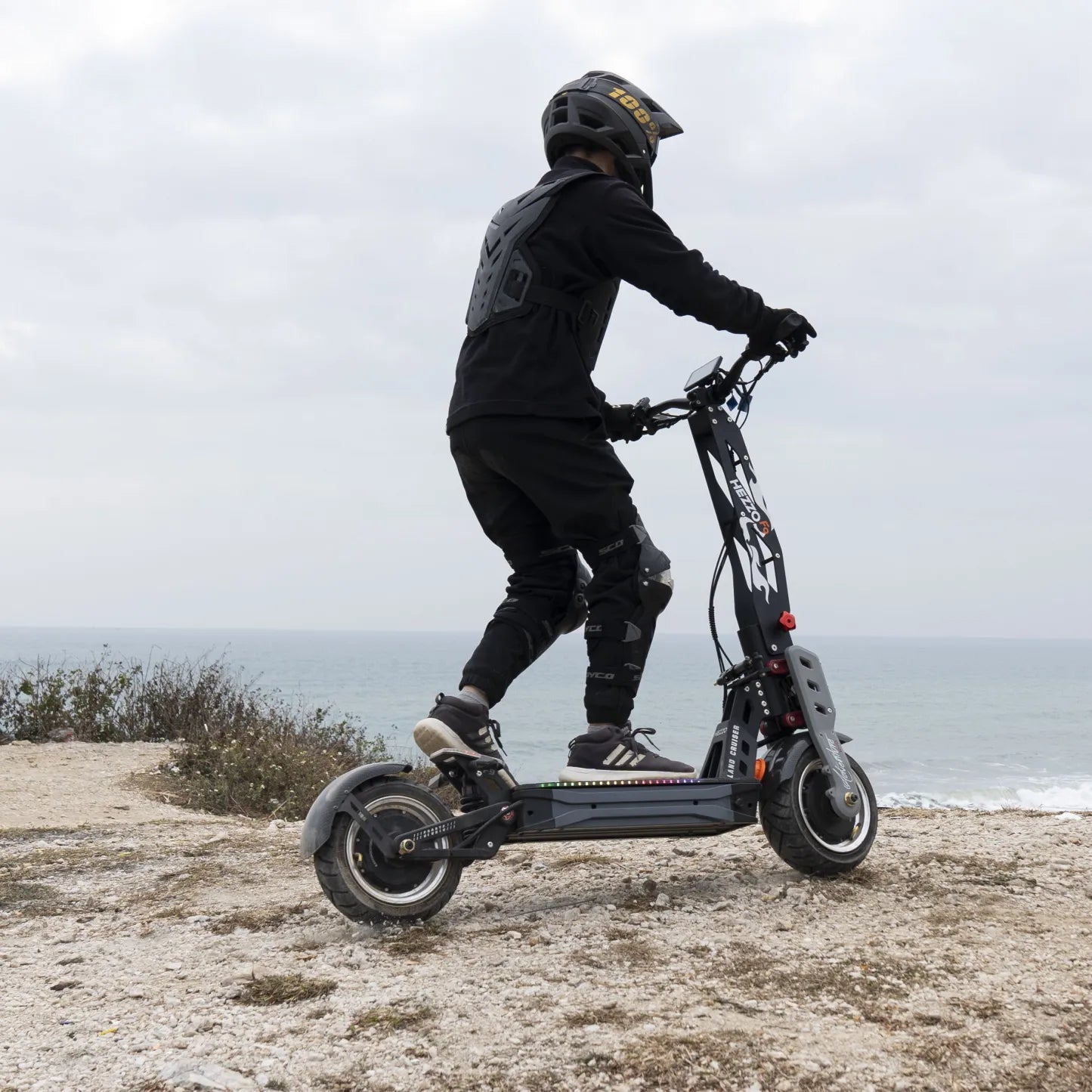 Hezzo F9 Escooter Electric Scooter 8000w Dual Motors 60V 40ah 56Mph 12Inch
